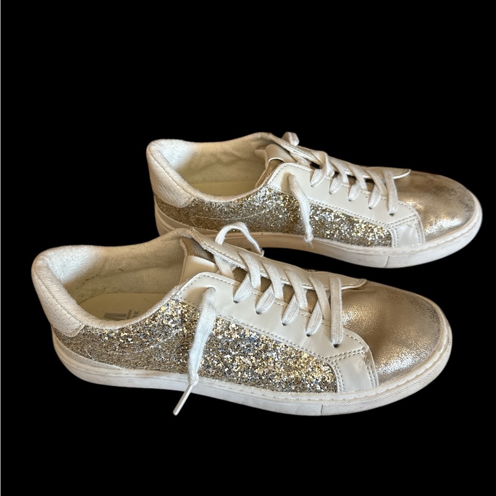 Steve MaddenSparkling Silver Glitter Sneakers (sz 8.5)